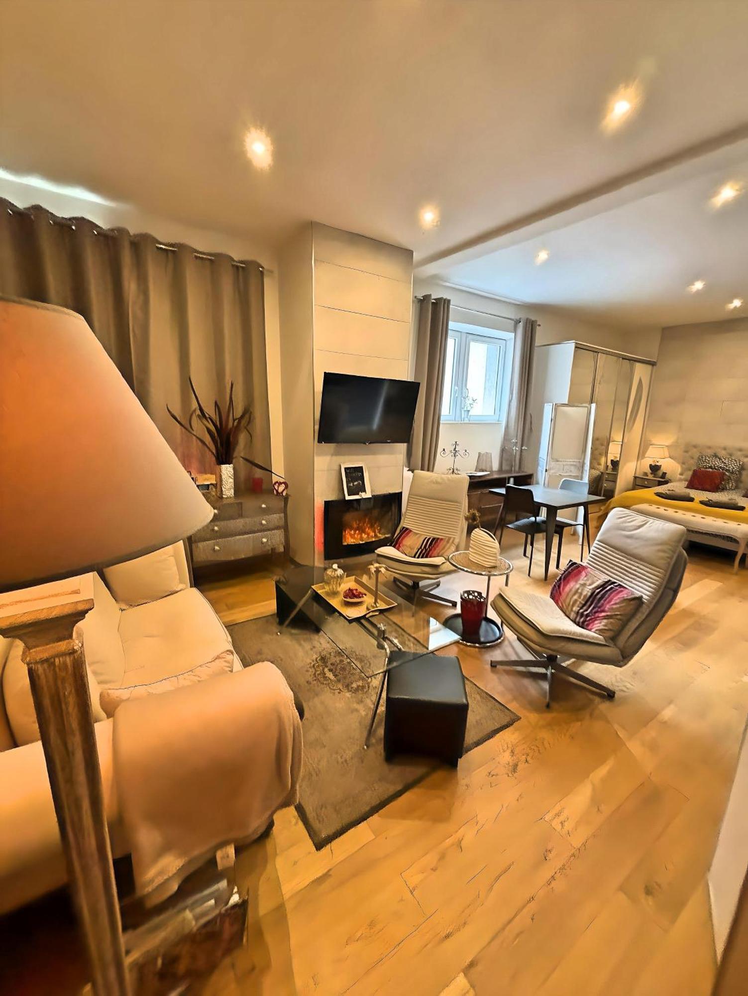 ลอฟต์ แอนด์ สปา พรีวาตีฟ Apartment ดีจอง ภายนอก รูปภาพ